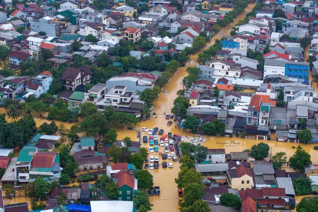 lu lut tai hue_hue ngap lut_mua lu tai hue_o che năng_o che mau_o lech tam_o du che mua nang tai hue13.jpg